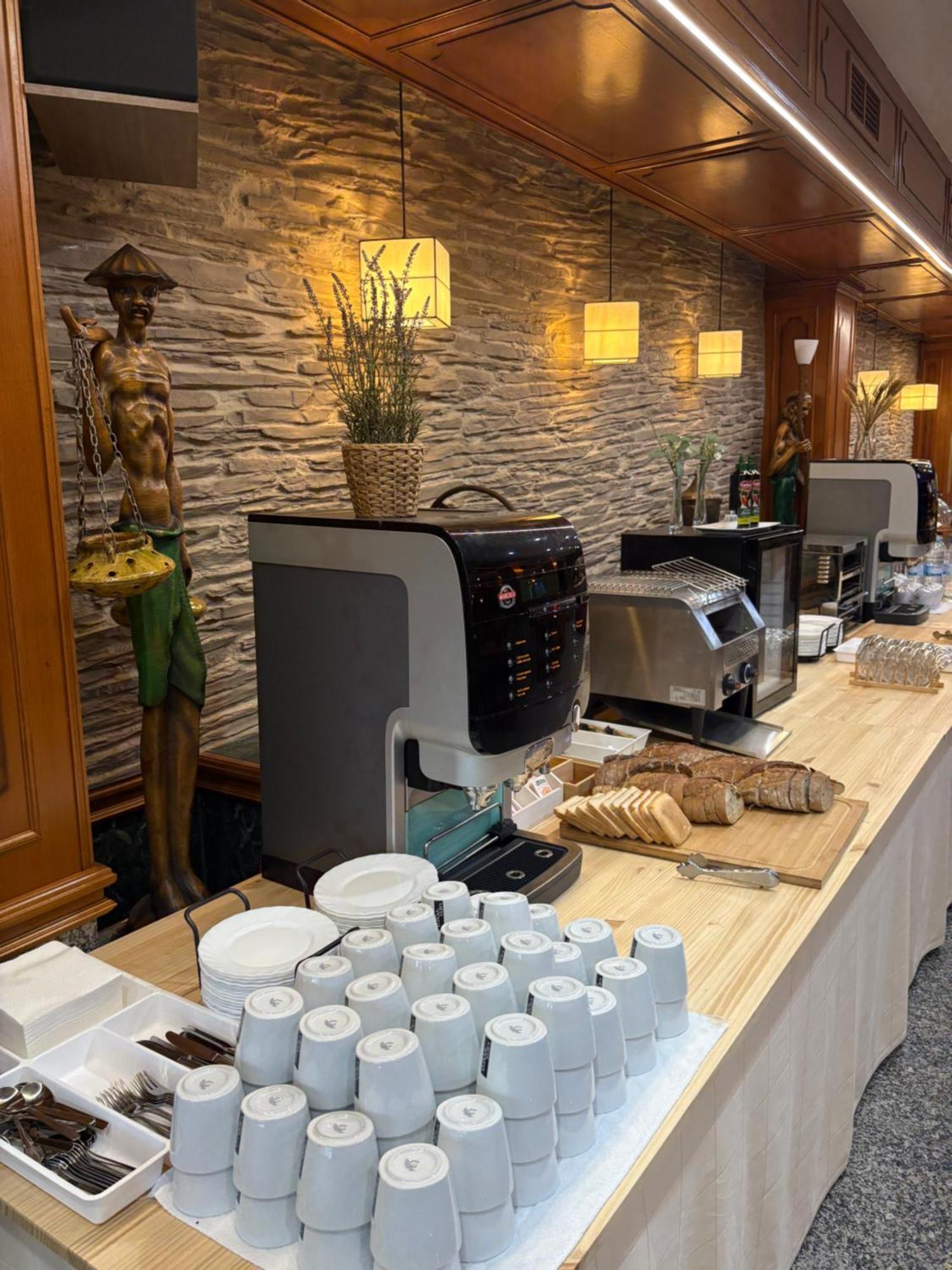 Hotel Los Olmos 루고 외부 사진